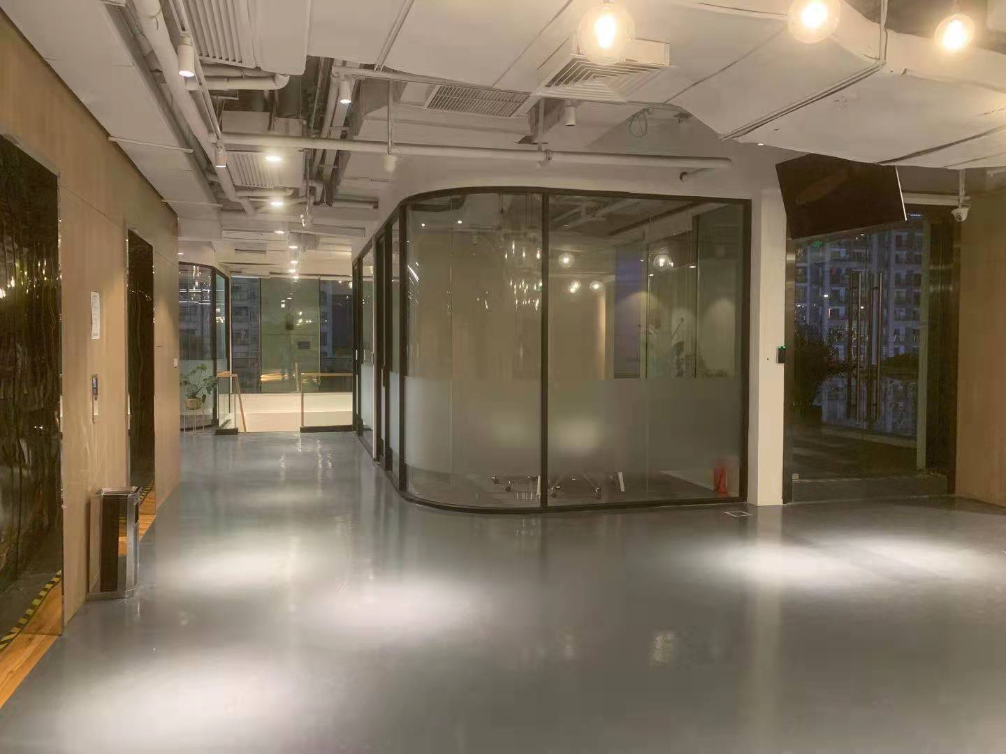 说说玻璃好色先生TV成人APP与传统隔墙的差别